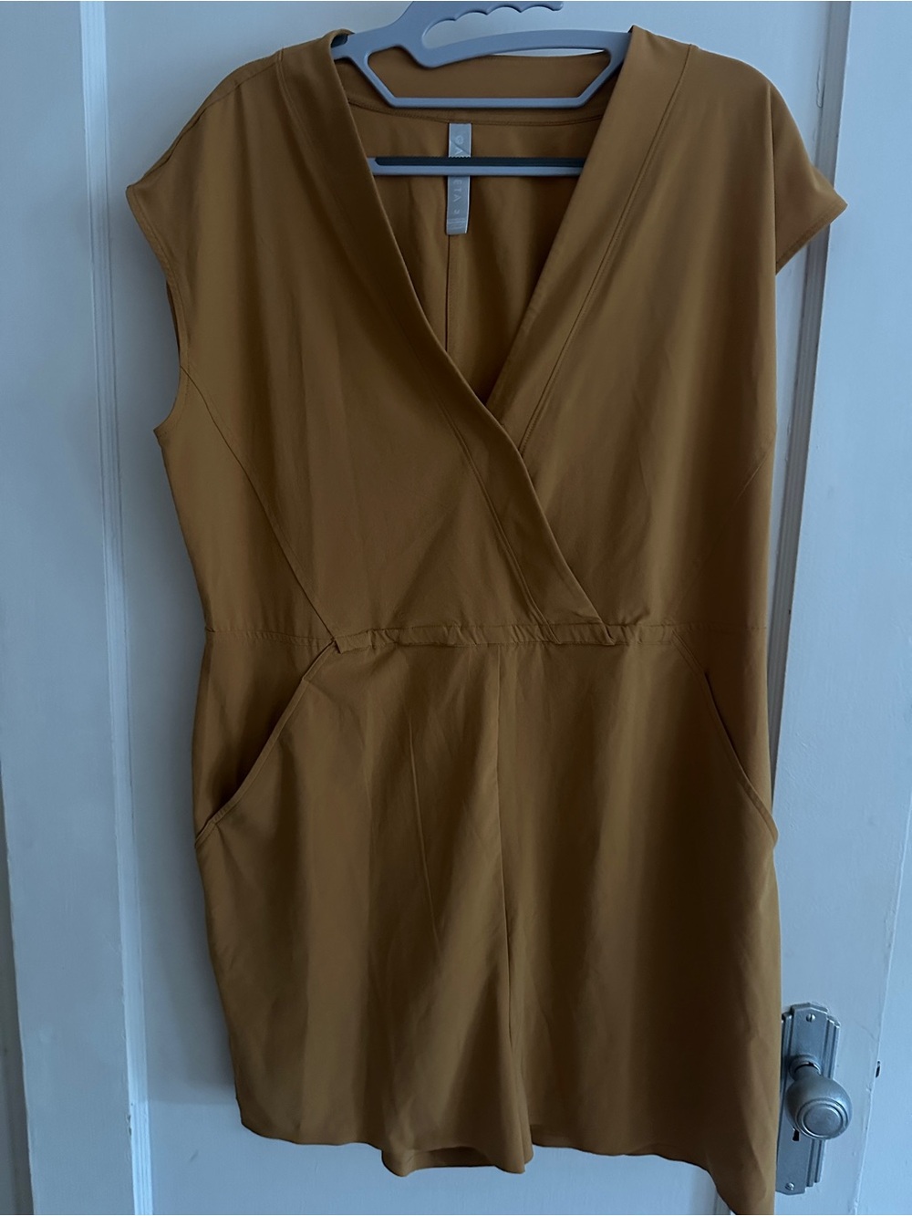 Athleta Marlow yellow Mustard V-Neck Sleeveless Jumpsuit romper M - Picture 2 of 5